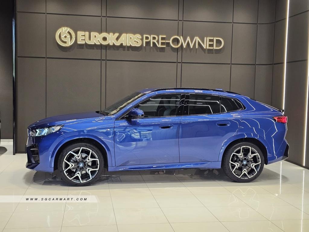 BMW iX2 Electric eDrive20 M-Sport