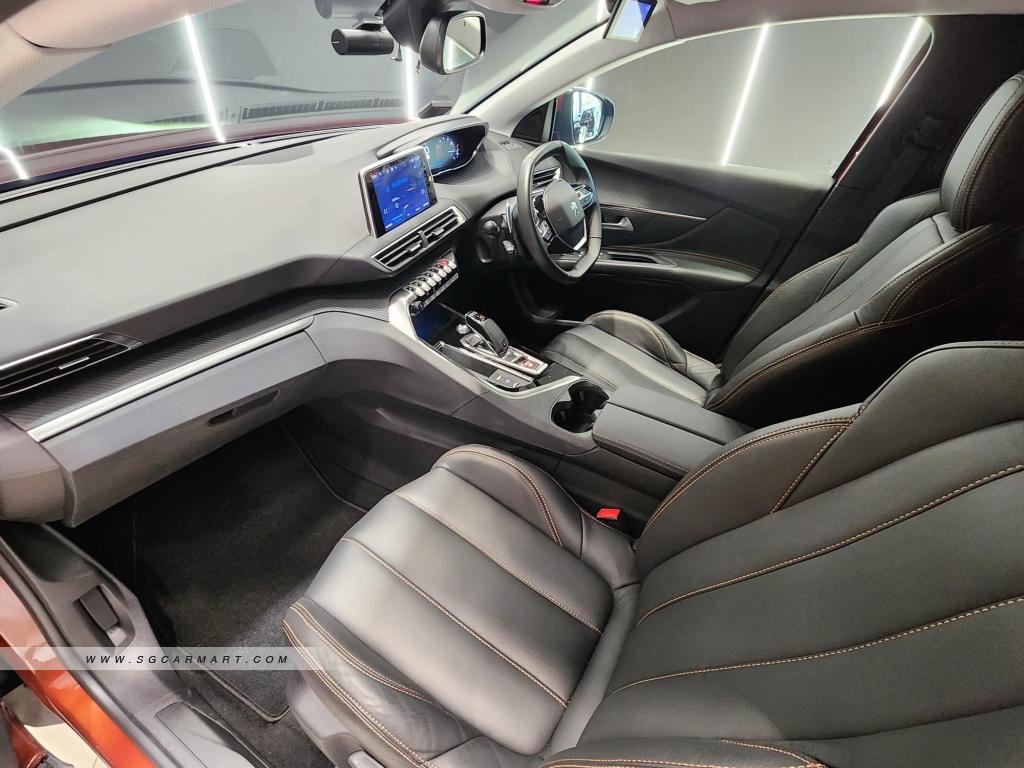 Peugeot 5008 1.2A Puretech EAT8 Active Premium