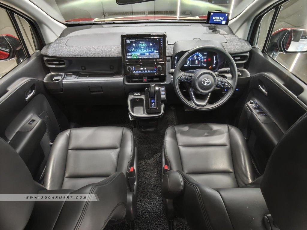 Toyota Sienta Hybrid 1.5A