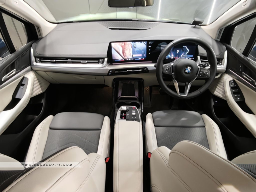 BMW 2 Series 216i Active Tourer Inspiring