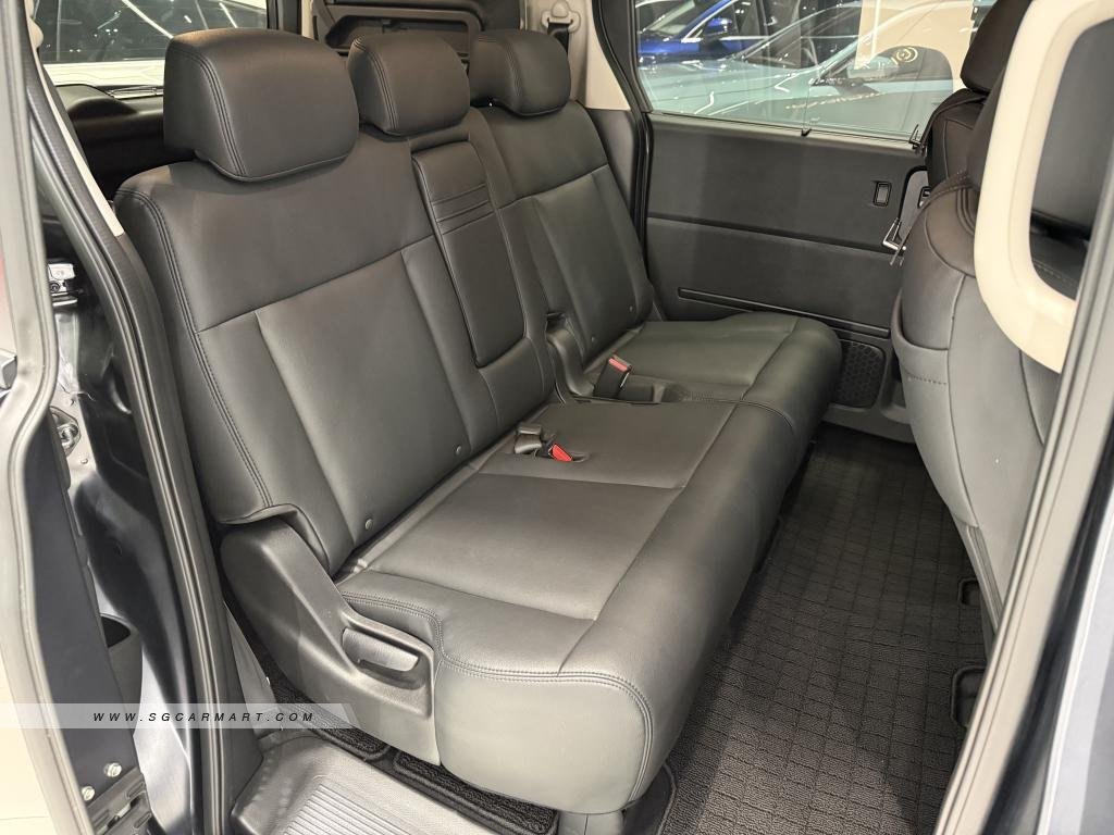 Honda Freed Hybrid 1.5A e-HEV 7-Seater Honda Sensing