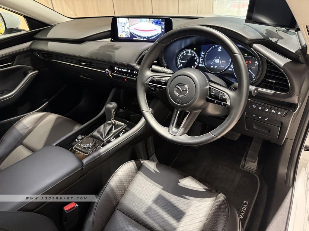 Mazda 3 Mild Hybrid 1.5A Luxury Sunroof