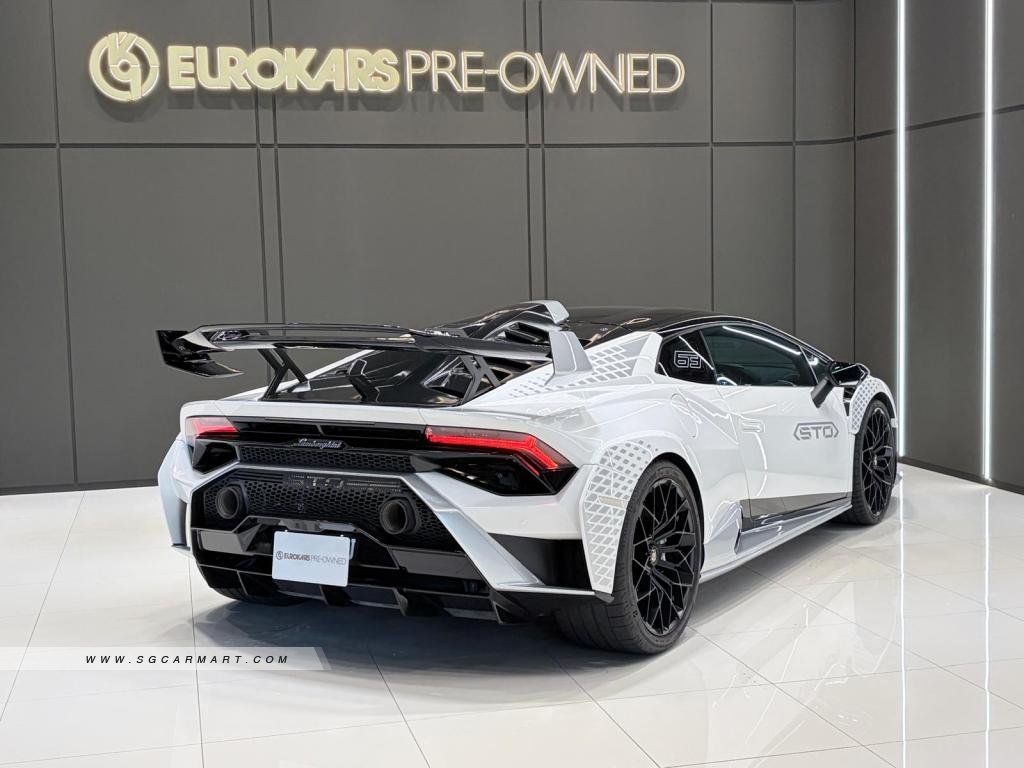 Lamborghini Huracan STO