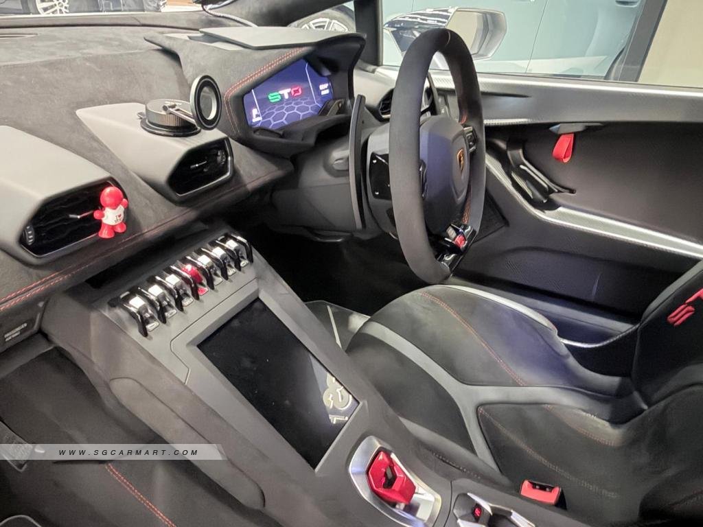Lamborghini Huracan STO