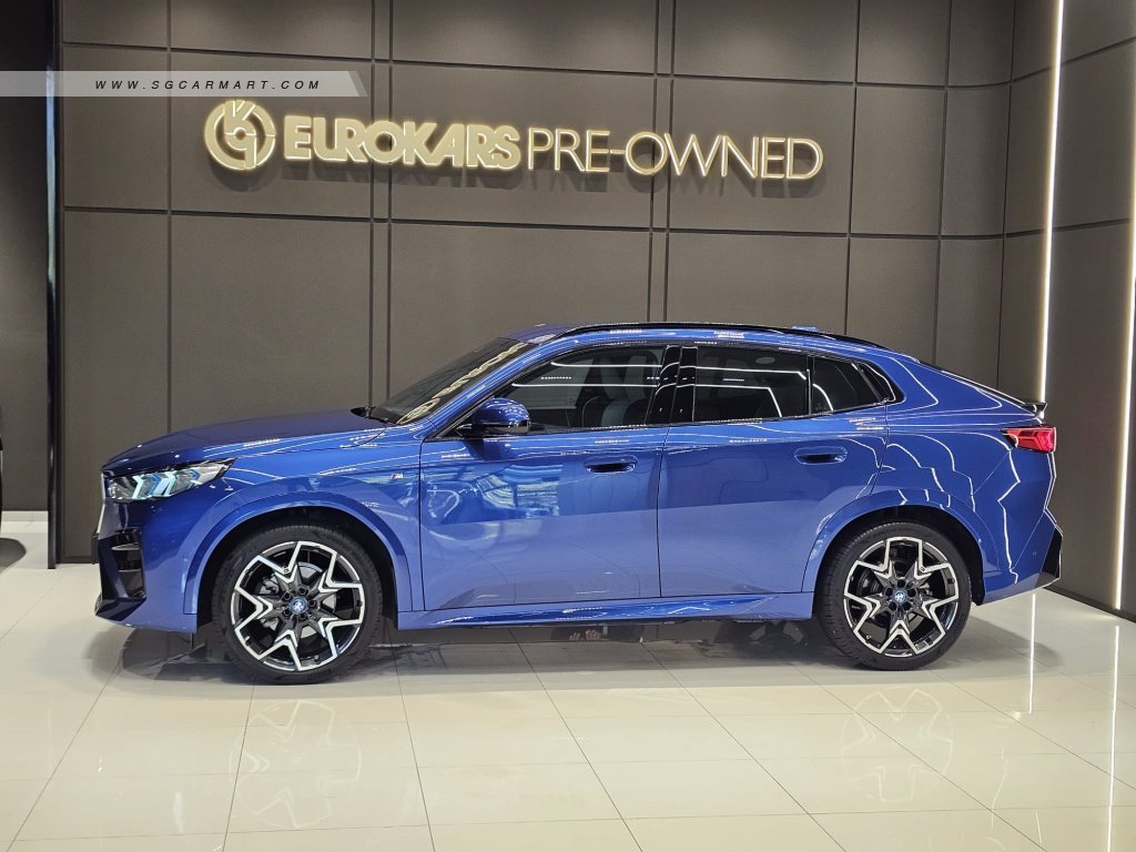 BMW iX2 Electric eDrive20 M-Sport