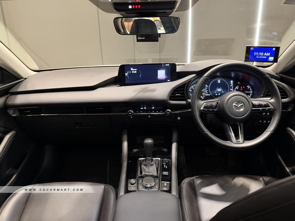 Mazda 3 Mild Hybrid 1.5A Luxury Sunroof