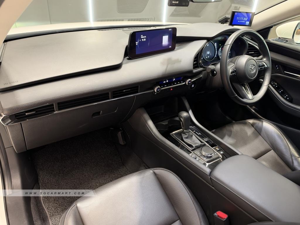 Mazda 3 Mild Hybrid 1.5A Luxury Sunroof