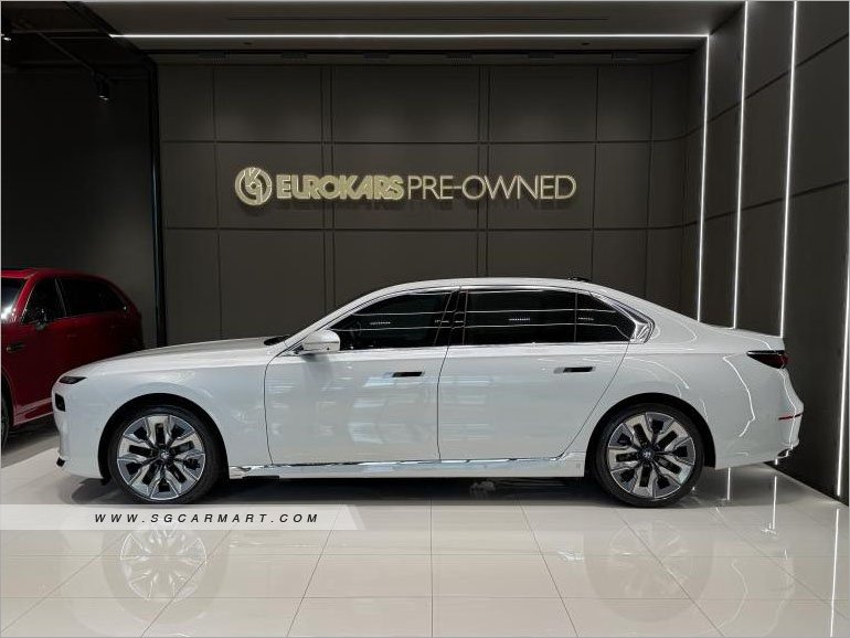BMW 7 Series 735i Mild Hybrid Pinnacle