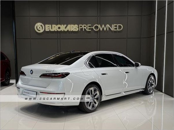 BMW 7 Series 735i Mild Hybrid Pinnacle