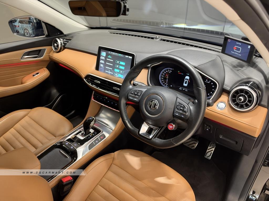 MG HS 1.5A Turbo Panoramic Roof