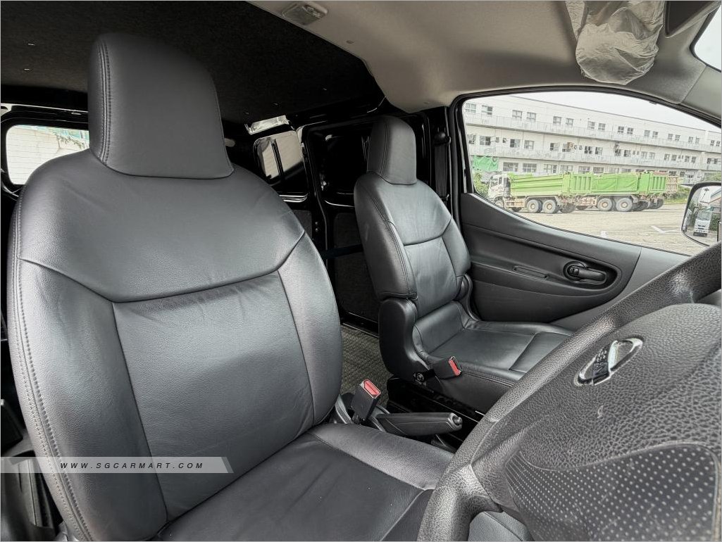 BMW 5 Series 523i Highline - Side Front