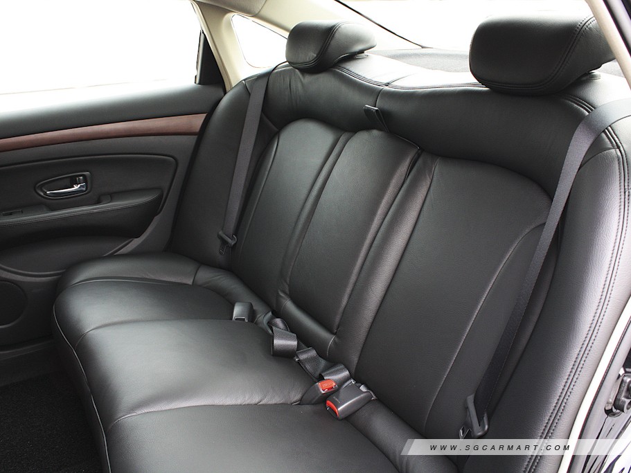 https://i.i-sgcm.com/new_cars/cars/10032/10032_g7