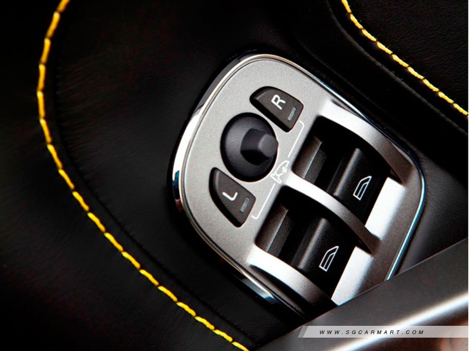 https://i.i-sgcm.com/new_cars/cars/10074/10074_g11