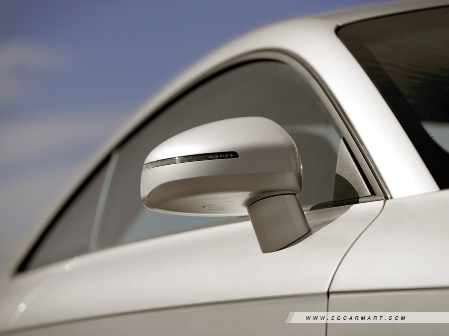 https://i.i-sgcm.com/new_cars/cars/10078/10078_g7