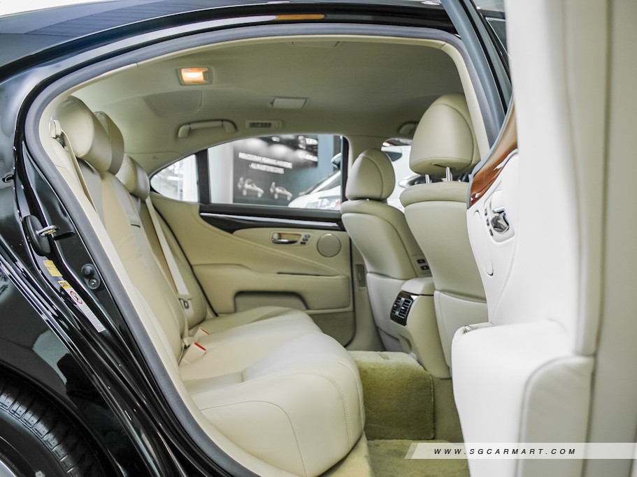 https://i.i-sgcm.com/new_cars/cars/10167/10167_g11