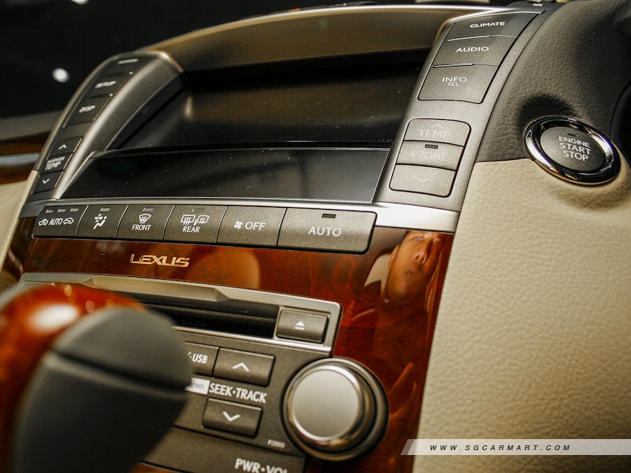 https://i.i-sgcm.com/new_cars/cars/10167/10167_g18