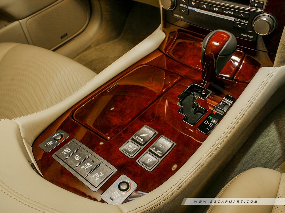 https://i.i-sgcm.com/new_cars/cars/10167/10167_g20
