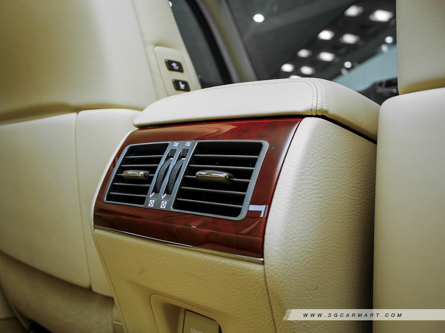 https://i.i-sgcm.com/new_cars/cars/10167/10167_g24