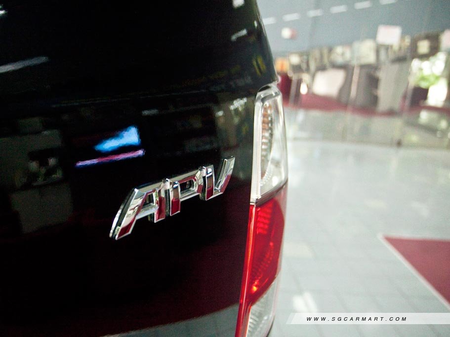 https://i.i-sgcm.com/new_cars/cars/10267/10267_g54