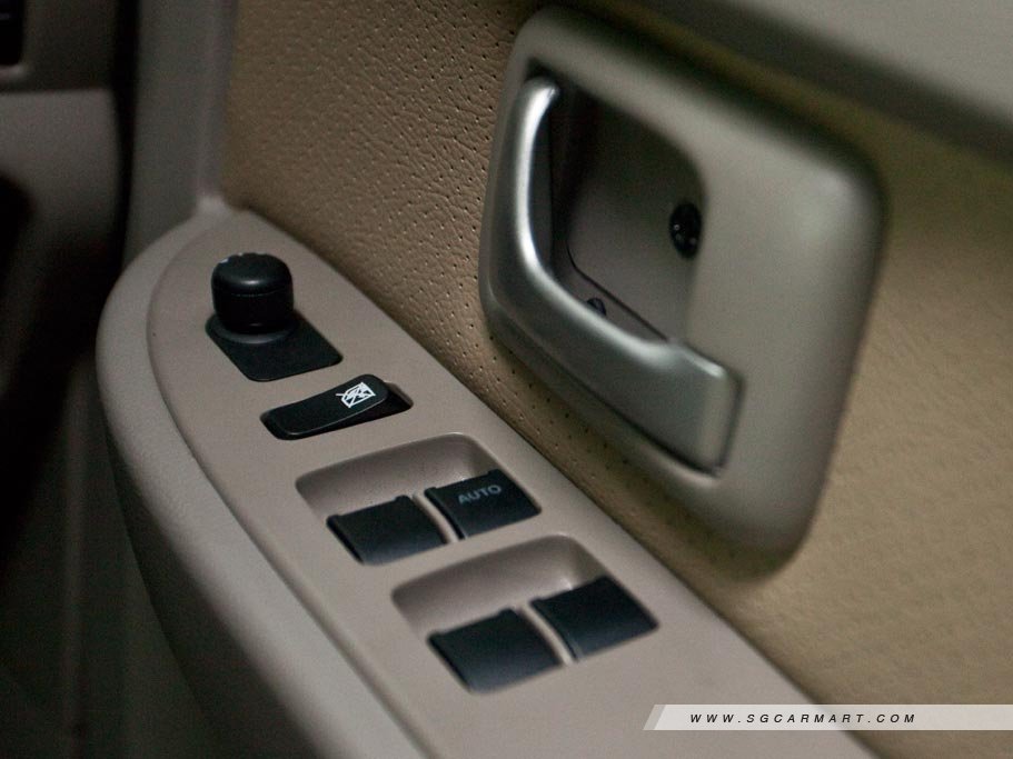https://i.i-sgcm.com/new_cars/cars/10267/10267_g64