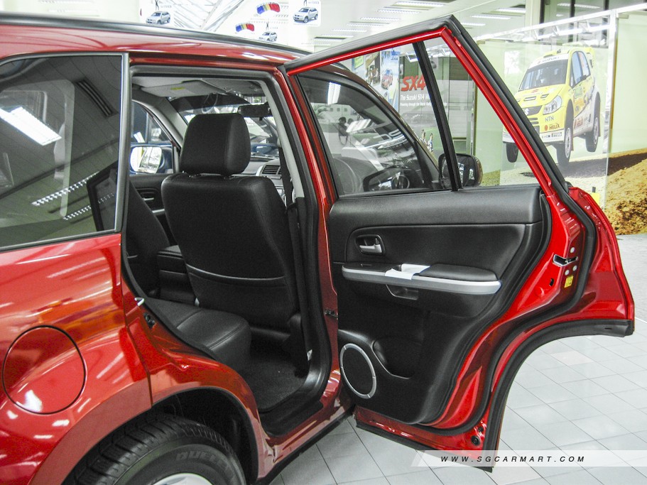 https://i.i-sgcm.com/new_cars/cars/10268/10268_g32