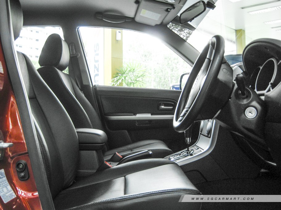 https://i.i-sgcm.com/new_cars/cars/10268/10268_g33
