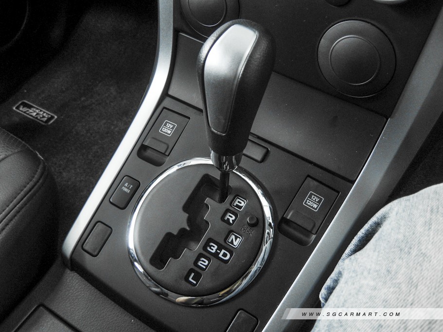 https://i.i-sgcm.com/new_cars/cars/10268/10268_g37