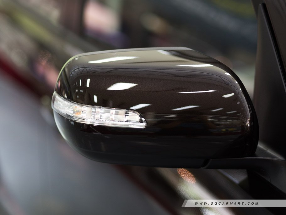 https://i.i-sgcm.com/new_cars/cars/10268/10268_g64