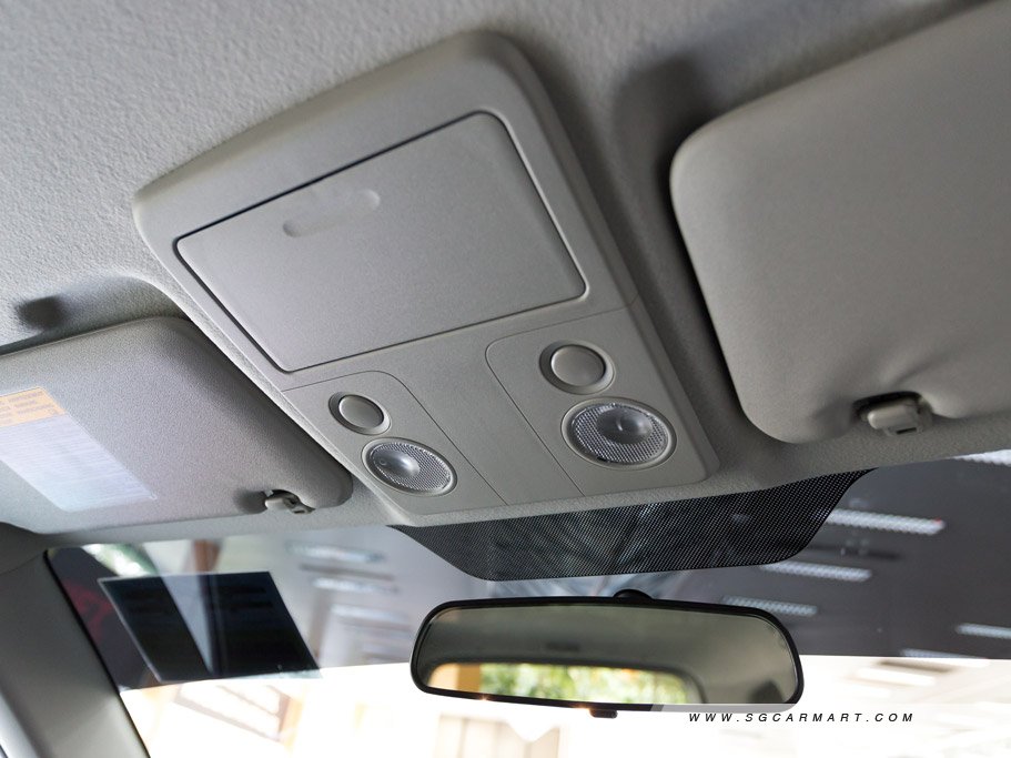 https://i.i-sgcm.com/new_cars/cars/10268/10268_g74