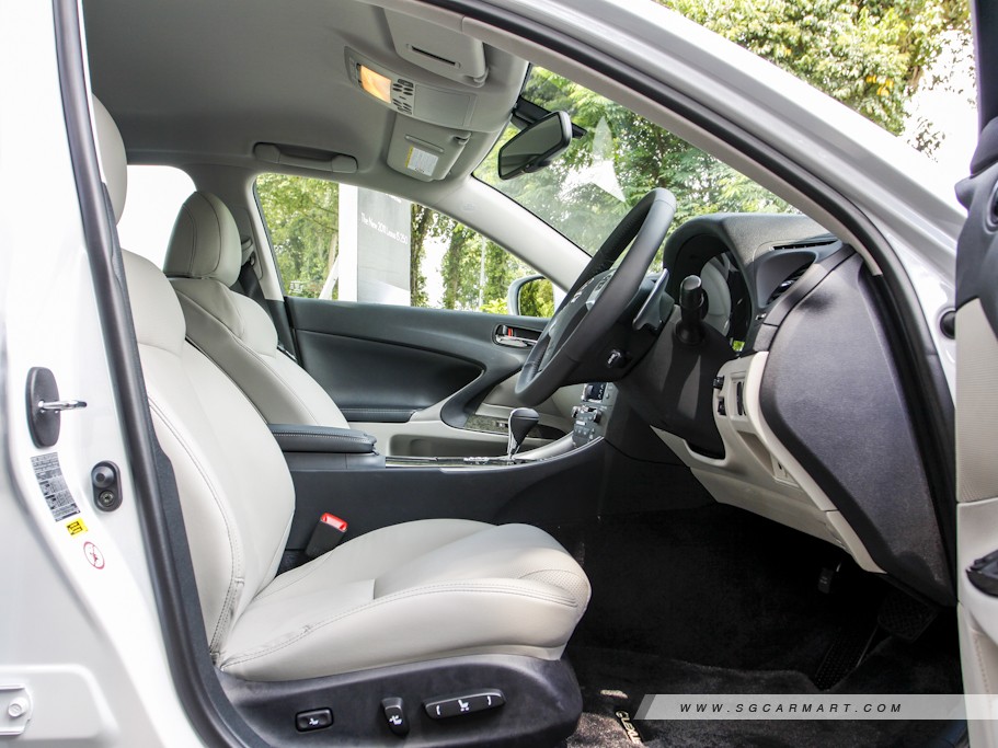https://i.i-sgcm.com/new_cars/cars/10296/10296_g13