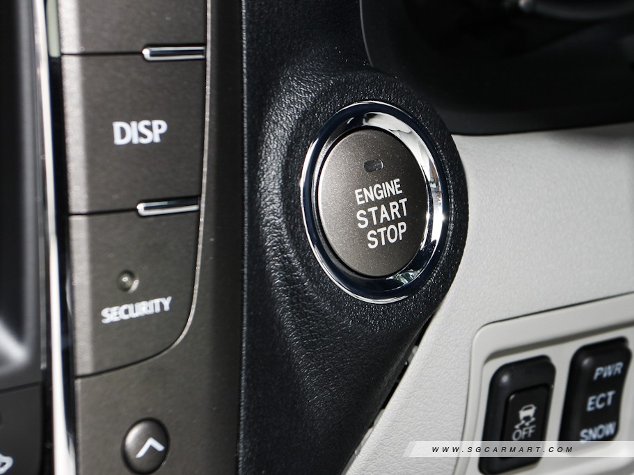 https://i.i-sgcm.com/new_cars/cars/10296/10296_g22