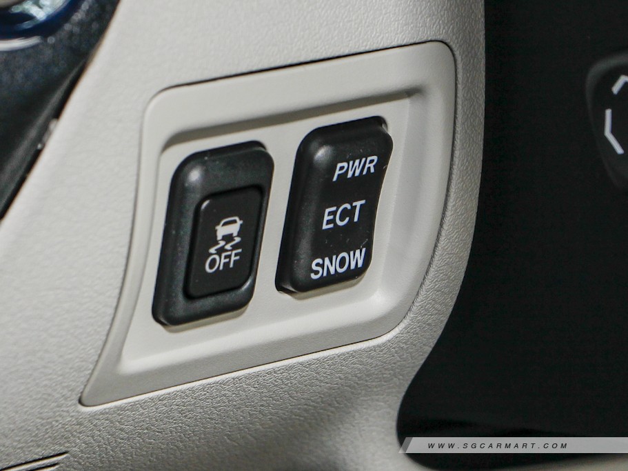 https://i.i-sgcm.com/new_cars/cars/10296/10296_g23