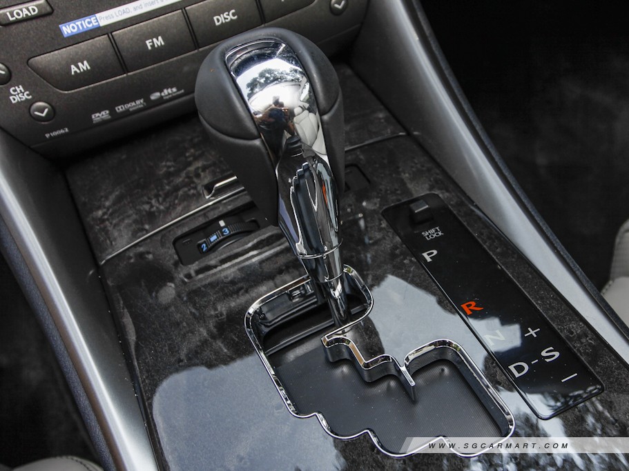 https://i.i-sgcm.com/new_cars/cars/10296/10296_g24