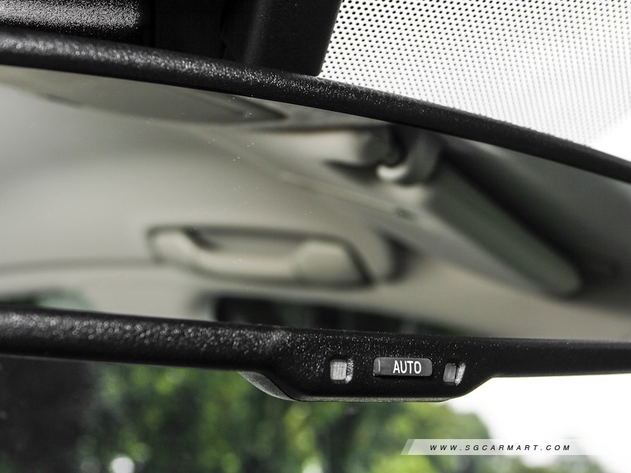 https://i.i-sgcm.com/new_cars/cars/10296/10296_g27