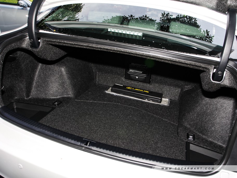 https://i.i-sgcm.com/new_cars/cars/10296/10296_g29