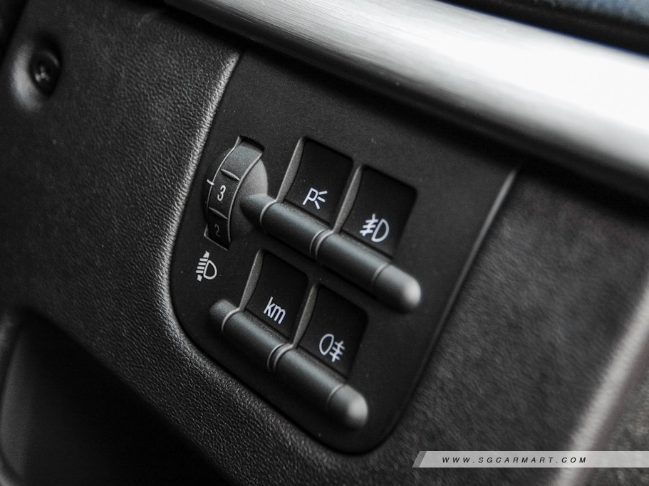 https://i.i-sgcm.com/new_cars/cars/10354/10354_g25