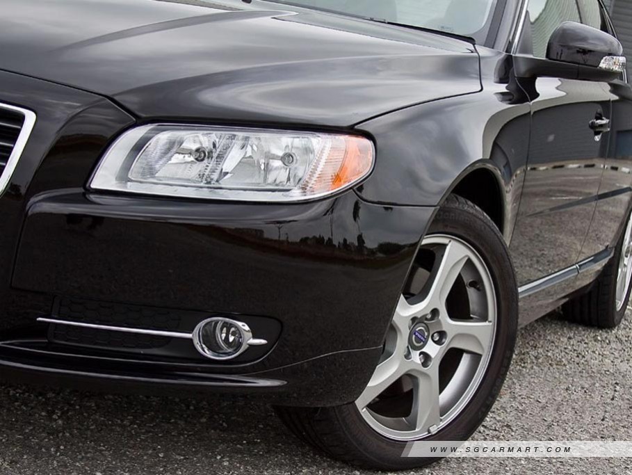 https://i.i-sgcm.com/new_cars/cars/10358/10358_g11