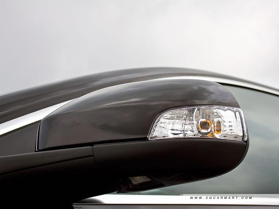 https://i.i-sgcm.com/new_cars/cars/10358/10358_g13