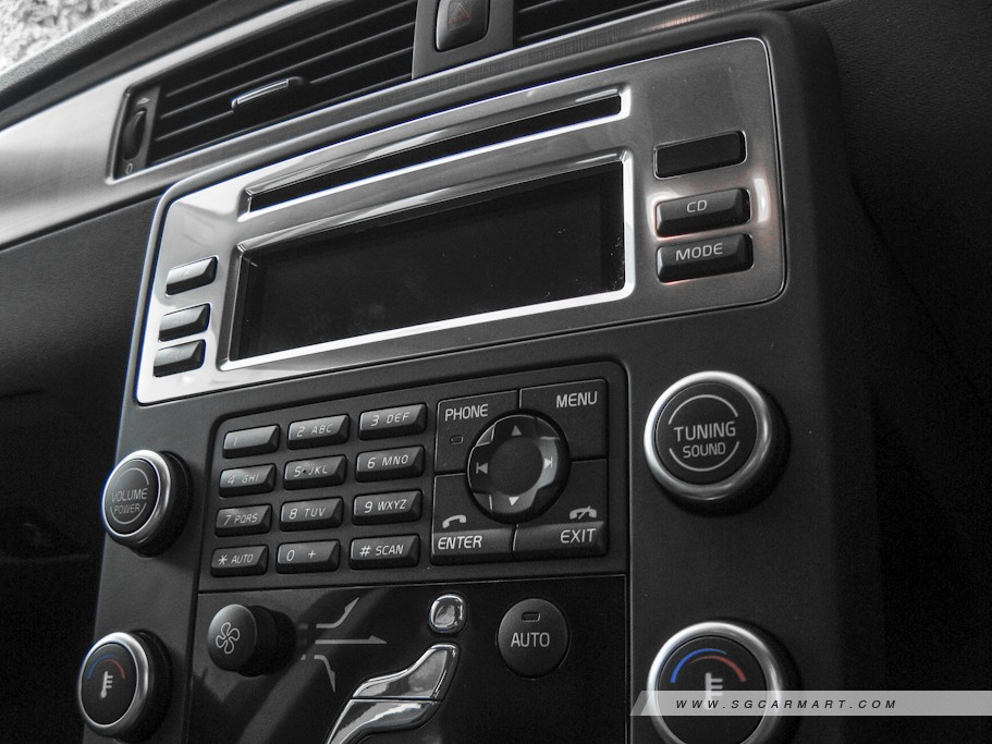 https://i.i-sgcm.com/new_cars/cars/10358/10358_g26