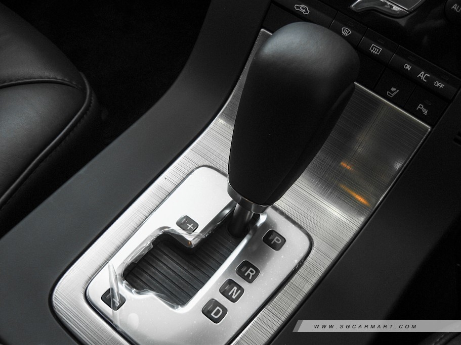 https://i.i-sgcm.com/new_cars/cars/10358/10358_g27