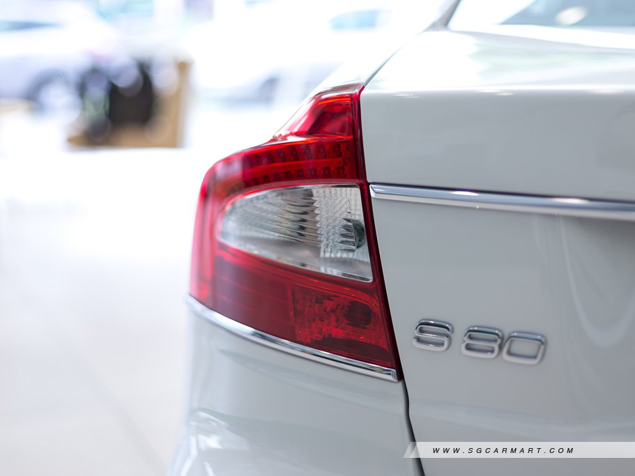 https://i.i-sgcm.com/new_cars/cars/10358/10358_g38