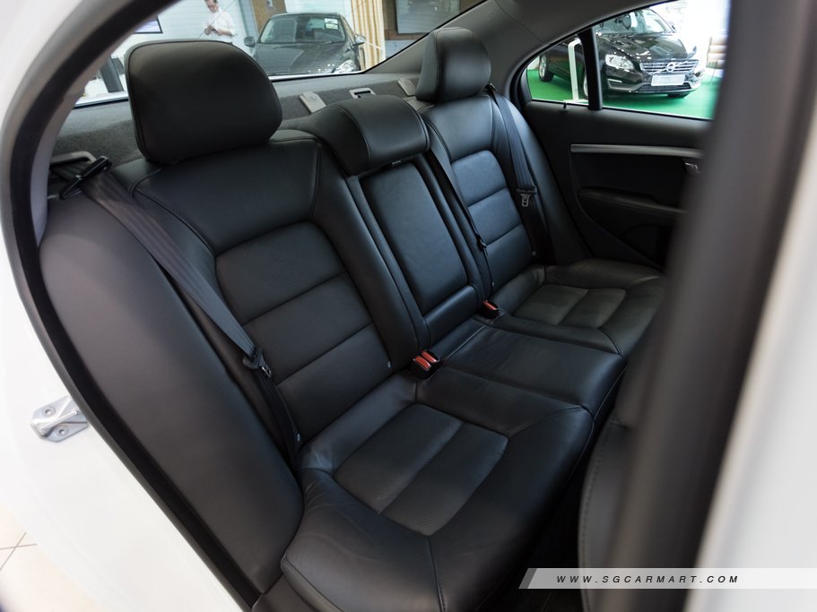 https://i.i-sgcm.com/new_cars/cars/10358/10358_g49