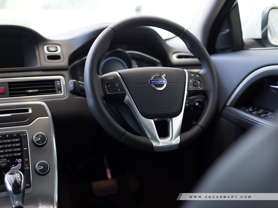 https://i.i-sgcm.com/new_cars/cars/10358/10358_g52