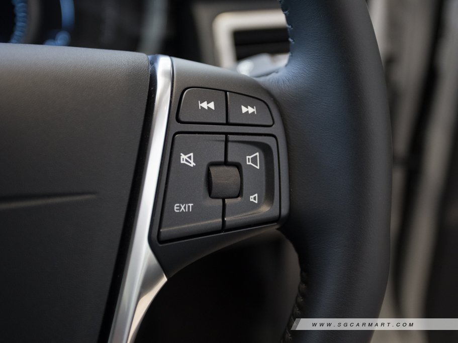 https://i.i-sgcm.com/new_cars/cars/10358/10358_g59