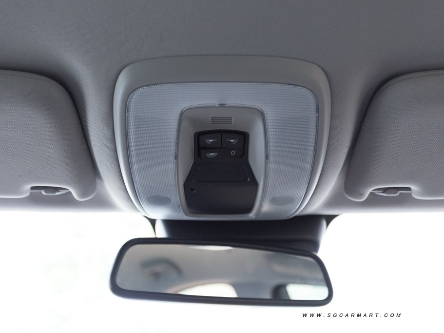 https://i.i-sgcm.com/new_cars/cars/10358/10358_g71