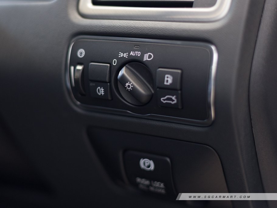 https://i.i-sgcm.com/new_cars/cars/10358/10358_g74