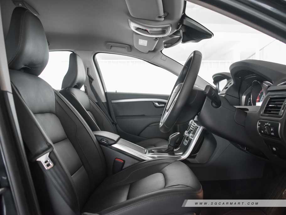 https://i.i-sgcm.com/new_cars/cars/10358/10358_g86