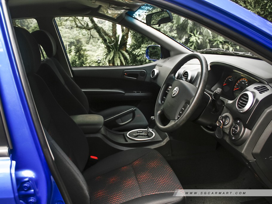 https://i.i-sgcm.com/new_cars/cars/10372/10372_g11