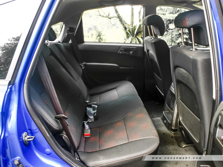 https://i.i-sgcm.com/new_cars/cars/10372/10372_g12