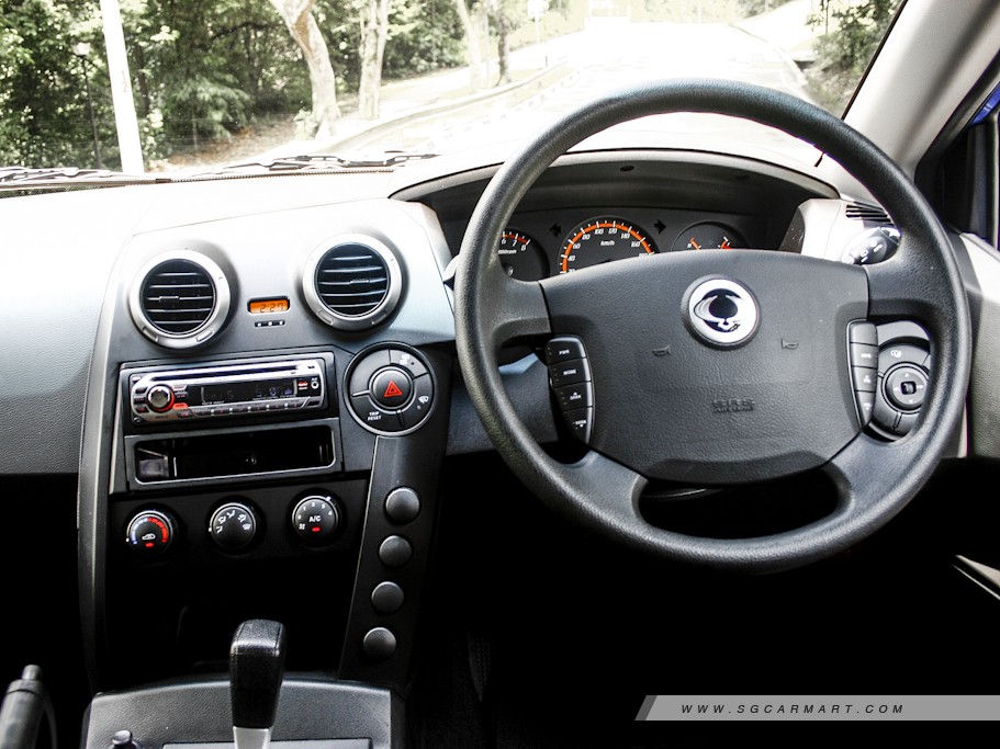 https://i.i-sgcm.com/new_cars/cars/10372/10372_g14